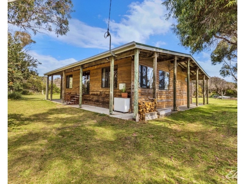 4 Bush Haven Drive, Lulworth TAS 7252