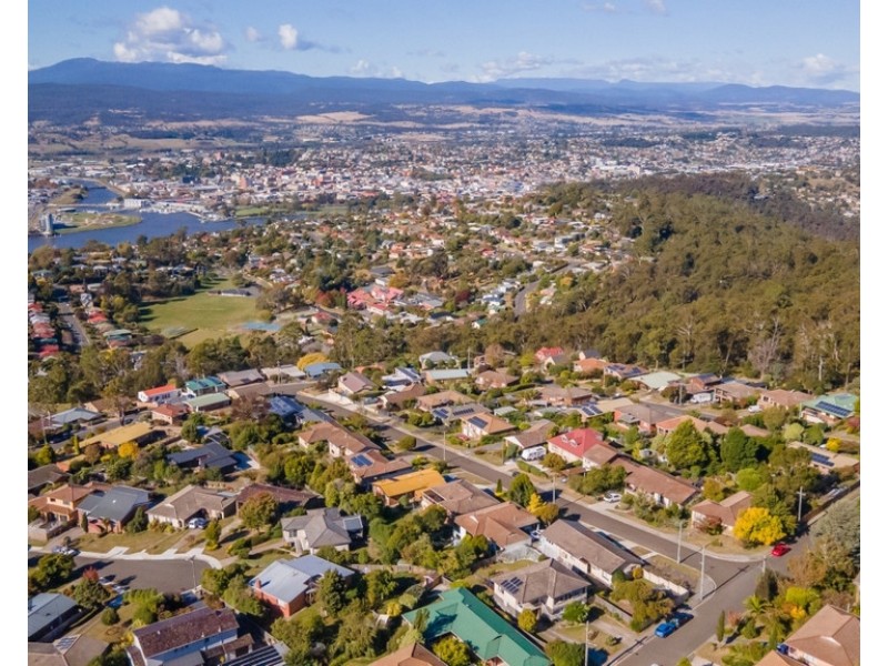 70 New World Avenue, Trevallyn TAS 7250