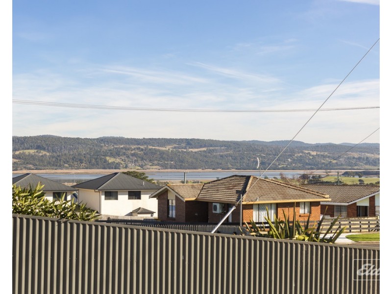 15 Bishops Drive, Newnham TAS 7248