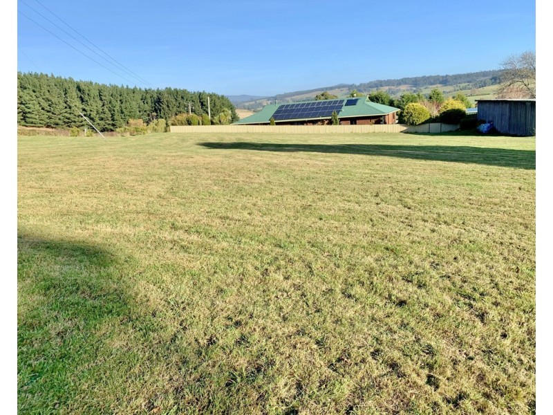 8 Clover Hill Road, Lebrina TAS 7254