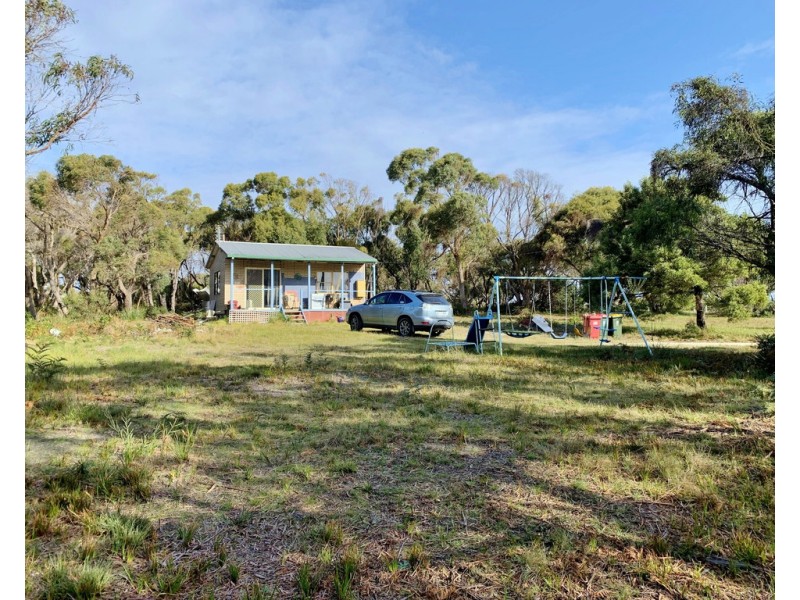 12 Fairway Avenue, Lulworth TAS 7252