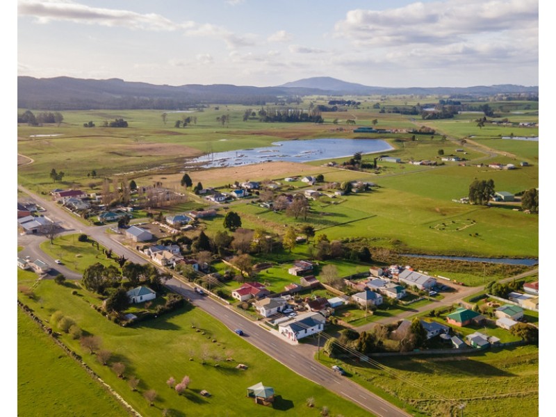 33 Main Street, Legerwood TAS 7263