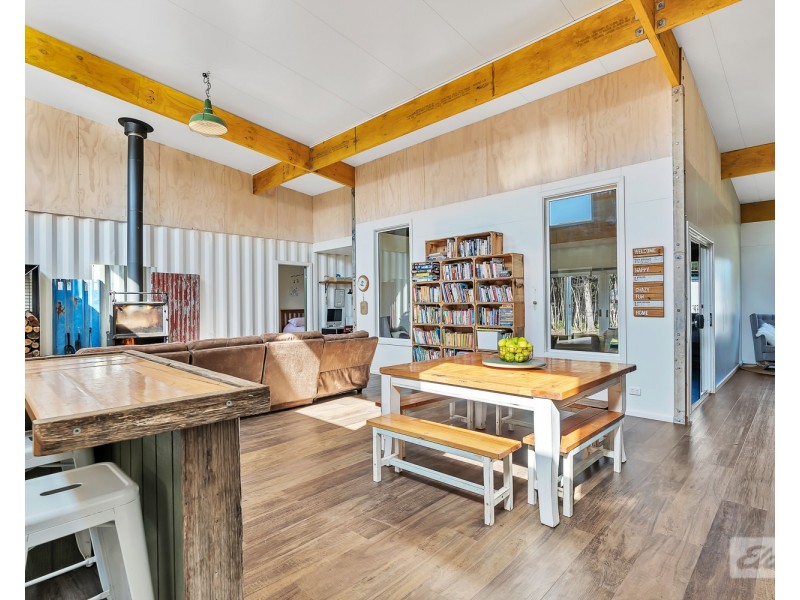 36 Bluff Road, Whitemark TAS 7255