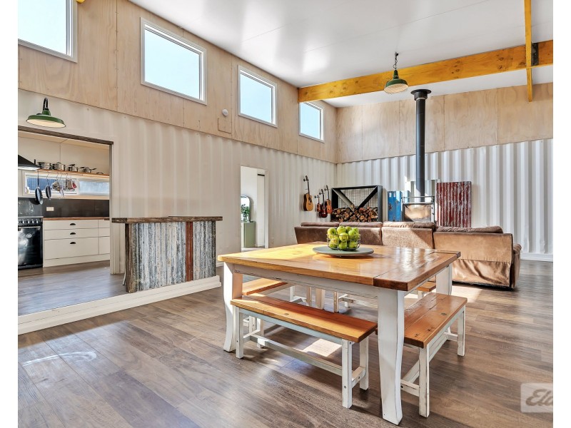 36 Bluff Road, Whitemark TAS 7255