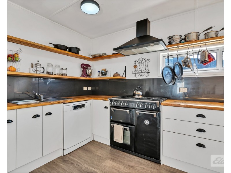 36 Bluff Road, Whitemark TAS 7255
