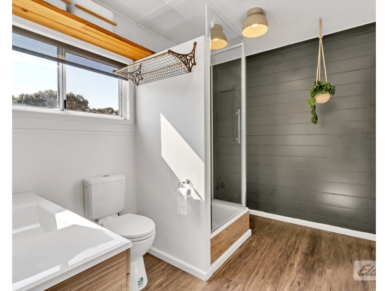 36 Bluff Road, Whitemark TAS 7255