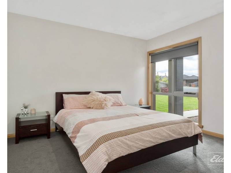 23 CARILLION COURT, Newnham TAS 7248