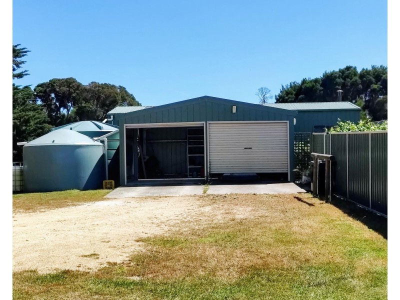 883 Coast Road, Lady Barron TAS 7255