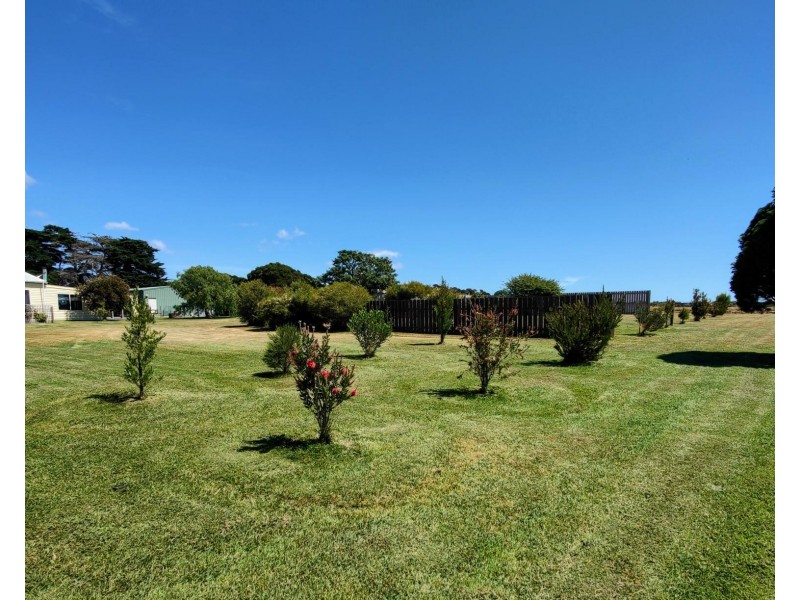 883 Coast Road, Lady Barron TAS 7255