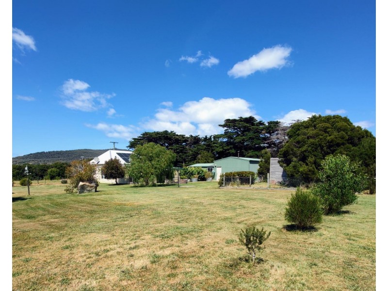 883 Coast Road, Lady Barron TAS 7255