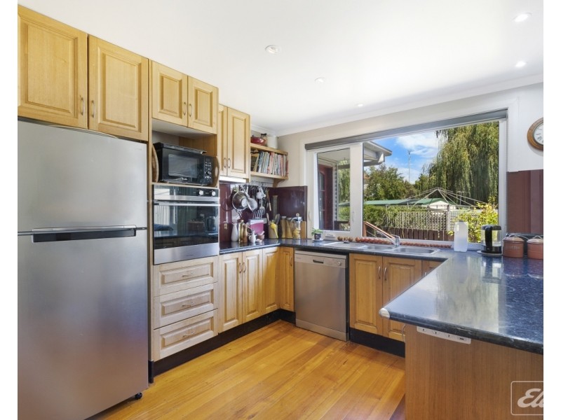 7 Beach Road, Gravelly Beach TAS 7276