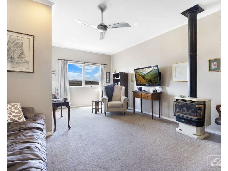 7 Beach Road, Gravelly Beach TAS 7276