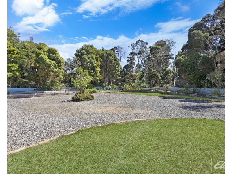 7 Beach Road, Gravelly Beach TAS 7276