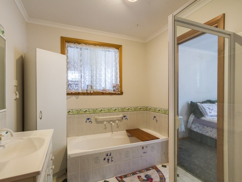 14 Main Road, Lanena TAS 7275