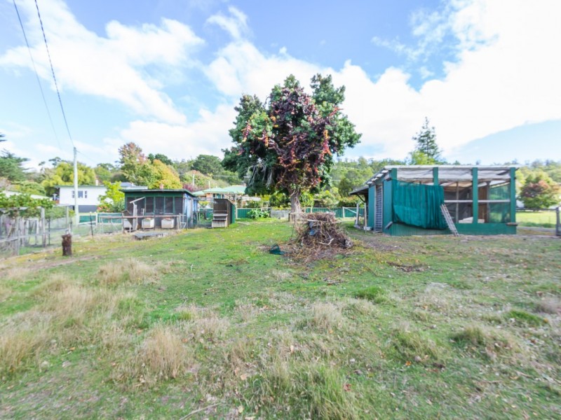 14 Main Road, Lanena TAS 7275
