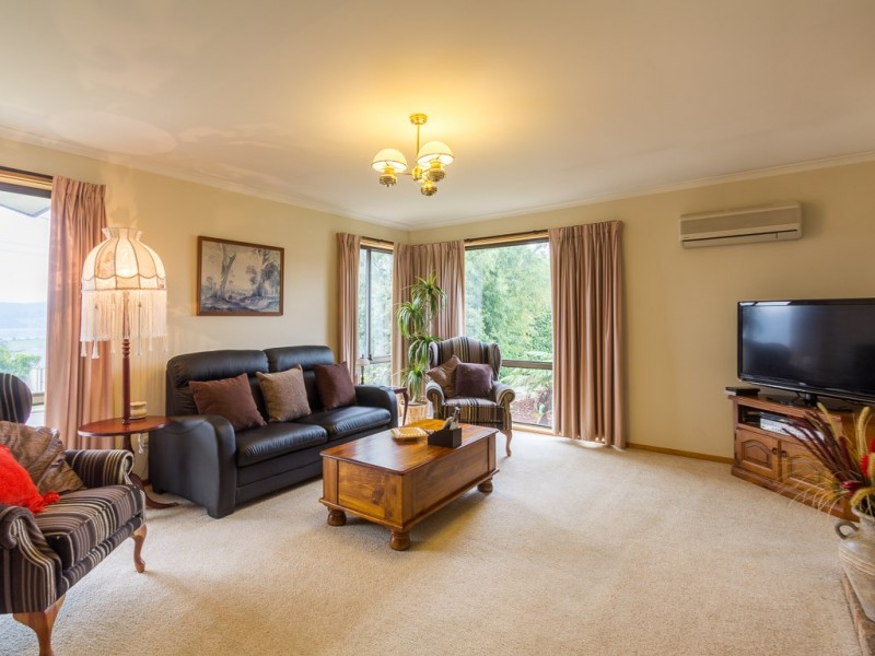 32 Vermeer Avenue, Newnham TAS 7248