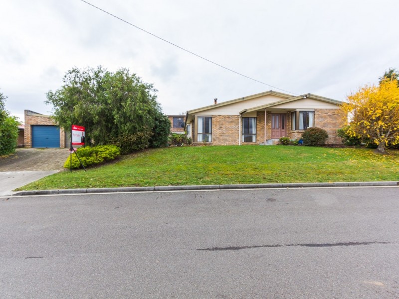 32 Vermeer Avenue, Newnham TAS 7248