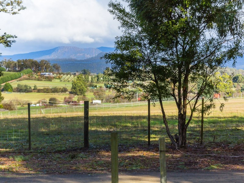 87 Five Acre Row, Westbury TAS 7303