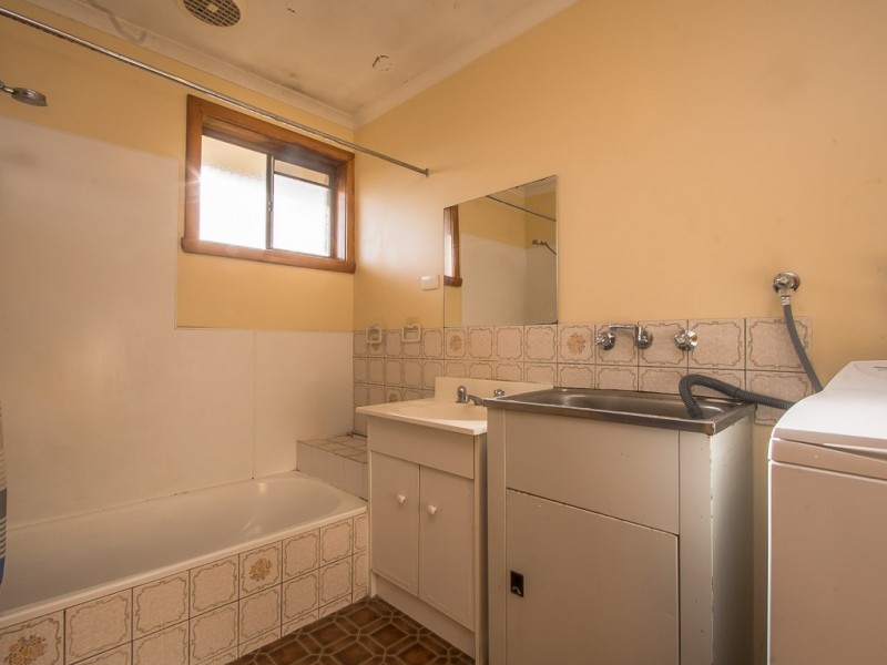 1, 2 and 3/37 Bishops Drive, Newnham TAS 7248