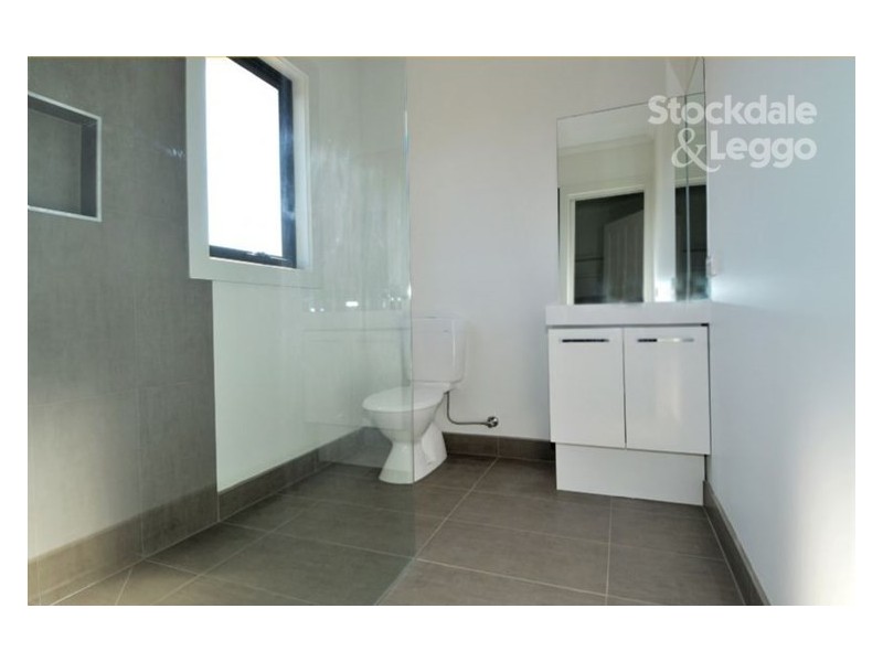 1/180 Melbourne Ave, Glenroy VIC 3046