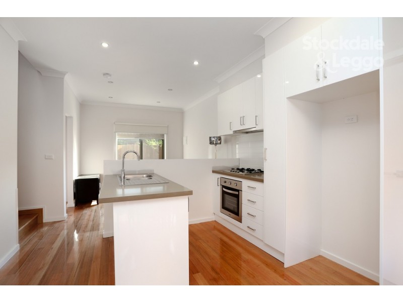 2/12 Stewart Street, Pascoe Vale VIC 3044