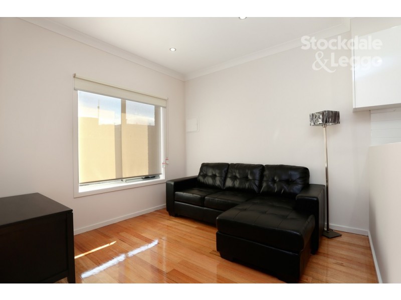 2/12 Stewart Street, Pascoe Vale VIC 3044