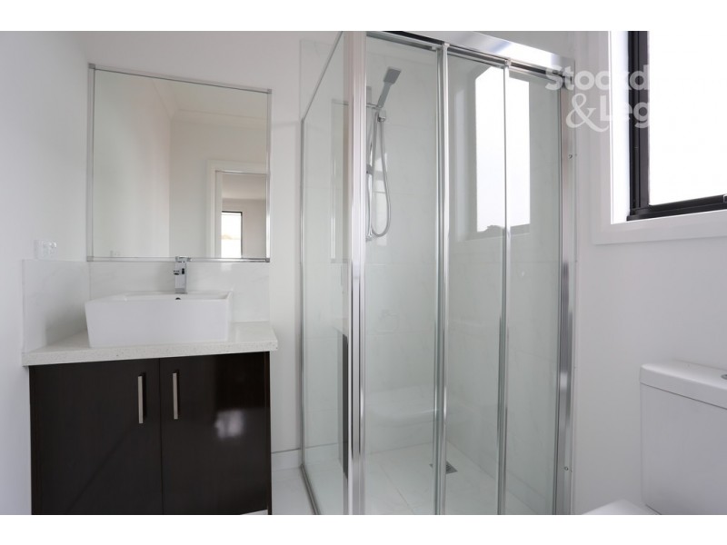 2/14 Lex Grove, Oak Park VIC 3046