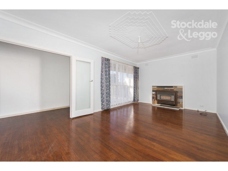 11 Golflinks Road, Glenroy VIC 3046