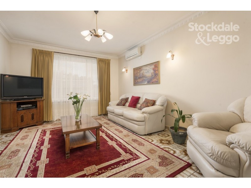 11 Regent Street, Hadfield VIC 3046