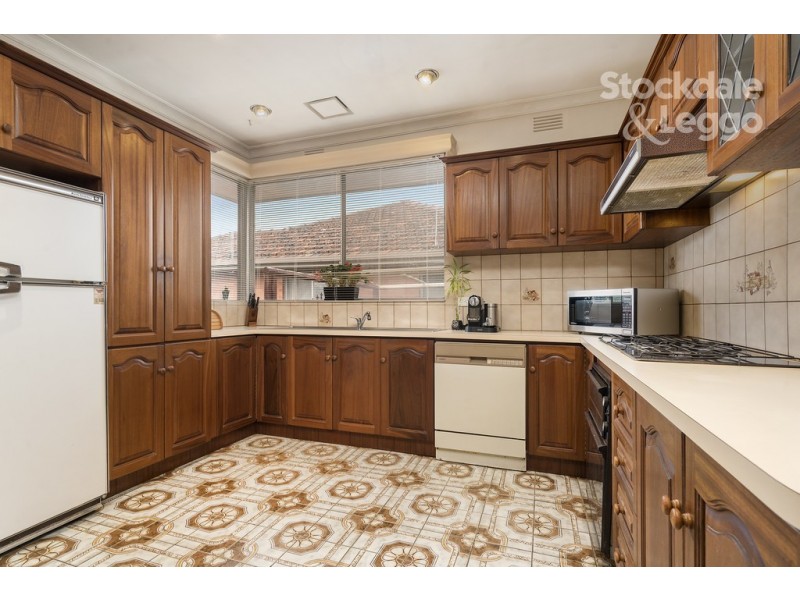 11 Regent Street, Hadfield VIC 3046