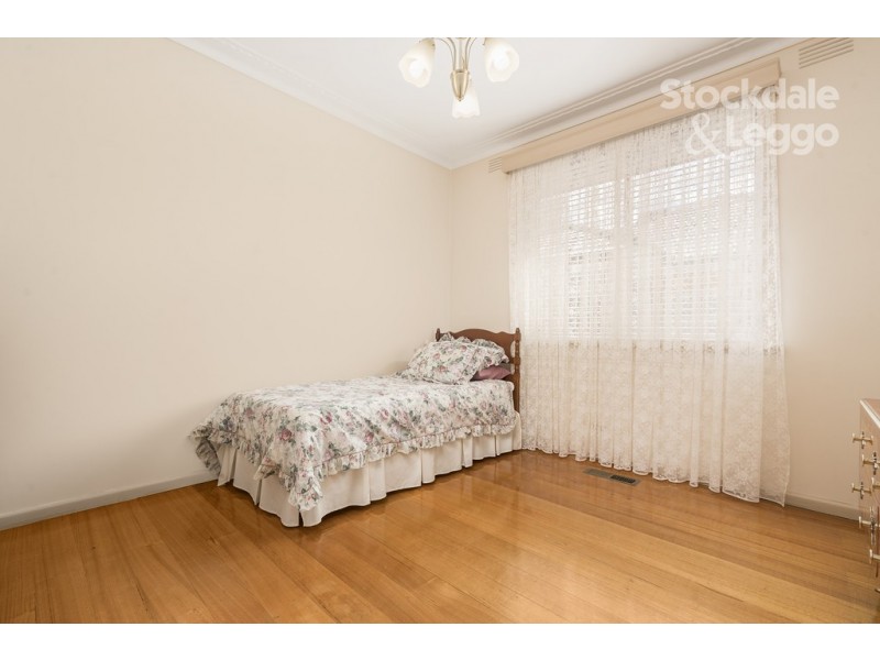 11 Regent Street, Hadfield VIC 3046