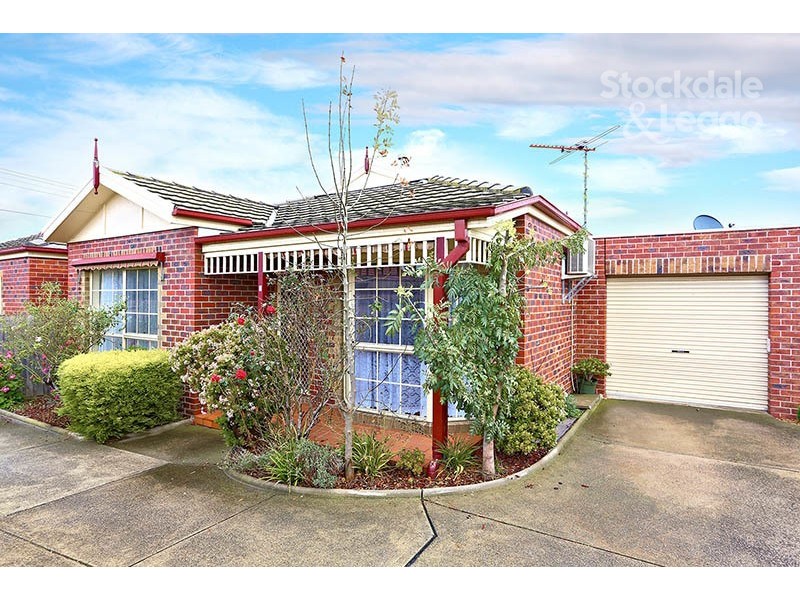 2/10 Gladstone Parade, Glenroy VIC 3046