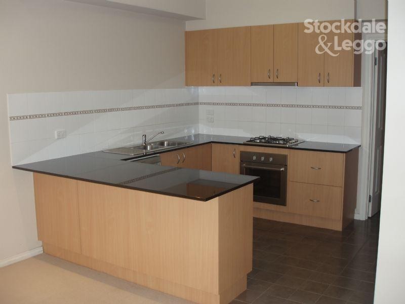 41 Watt Avenue, Oak Park VIC 3046