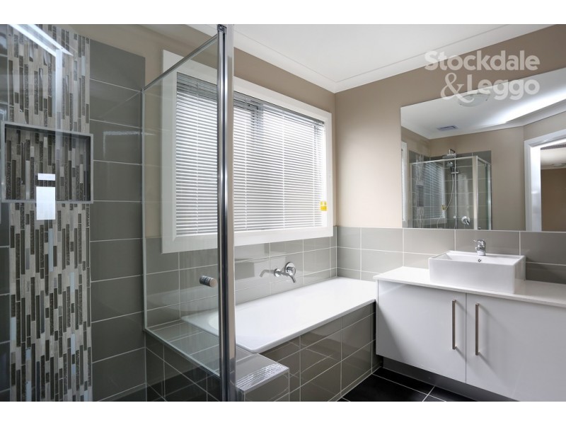 2 80 Justin Avenue, Glenroy VIC 3046