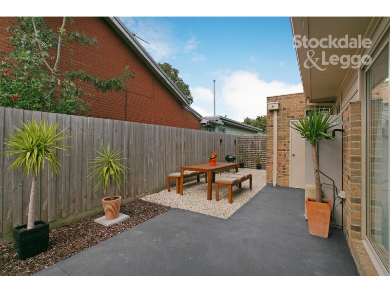 1/10 Leonard Avenue, Glenroy VIC 3046