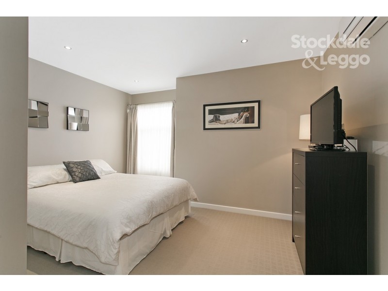 1/10 Leonard Avenue, Glenroy VIC 3046