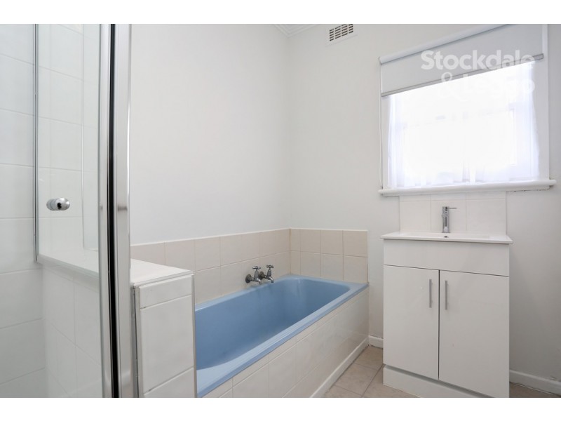 30 Hubert Avenue, Glenroy VIC 3046