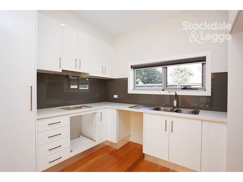 2/28 Isla Avenue, Glenroy VIC 3046