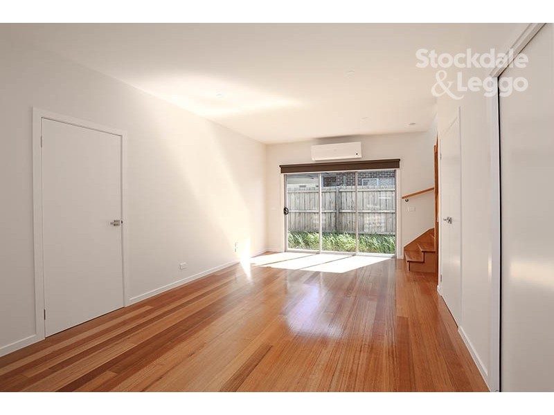 2/28 Isla Avenue, Glenroy VIC 3046