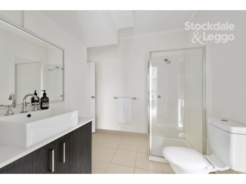 2/3 Howard Court, Glenroy VIC 3046