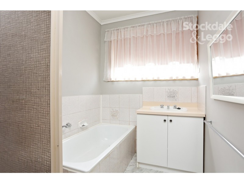 2/3 Geum Street, Hadfield VIC 3046