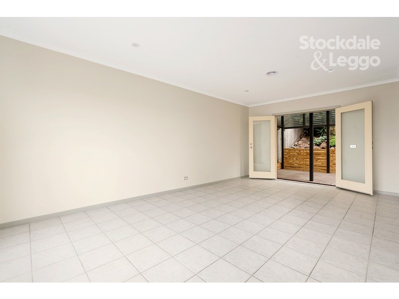 3/32 Papworth Place, Meadow Heights VIC 3048