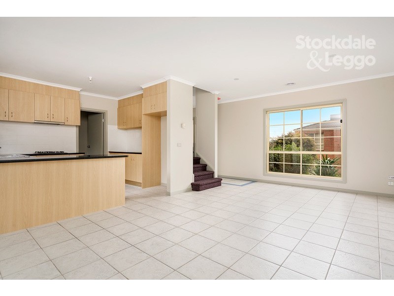 3/32 Papworth Place, Meadow Heights VIC 3048