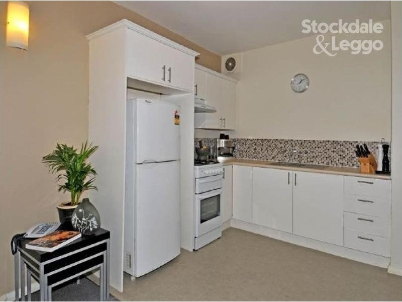 2/11 Currajong Street, Glenroy VIC 3046