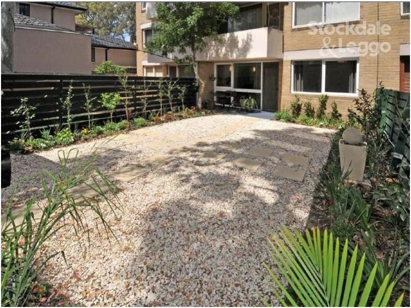 2/11 Currajong Street, Glenroy VIC 3046