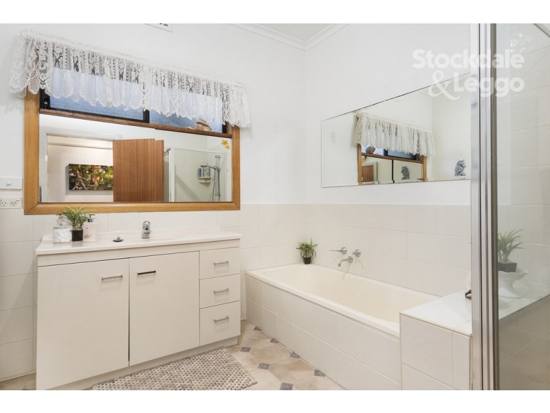 10 Justin Avenue, Glenroy VIC 3046