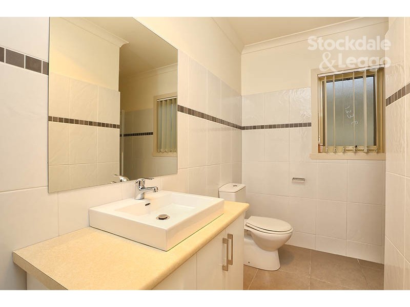 2A Strachan Street, Oak Park VIC 3046