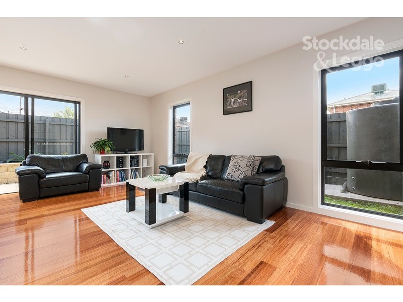 2/74 Daley Street, Glenroy VIC 3046