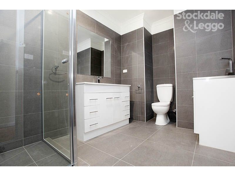 2/31 Melbourne Avenue, Glenroy VIC 3046