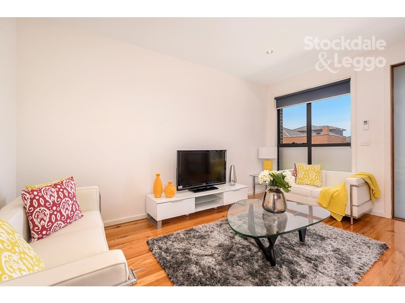 19 John Street, Oak Park VIC 3046